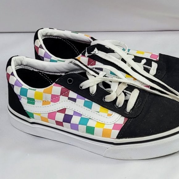 Vans Other - Vans Kids Unisex Checkerboard Rainbow Tie Size 4